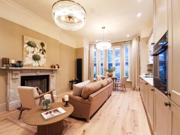 Tall ceilings and decorative features