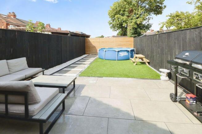 3 bed Terraced for sale Image 9