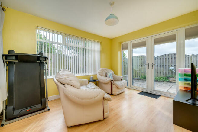 4 bed Detached for sale Image 8