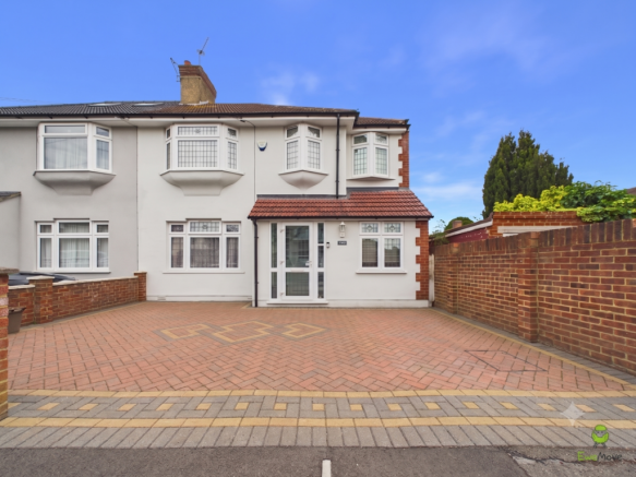 Presented by Nicoleta at EweMove Bexleyheath and D
