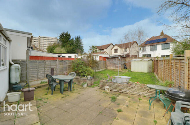 3-bed terraced on Brodie Road, London, £475,000
