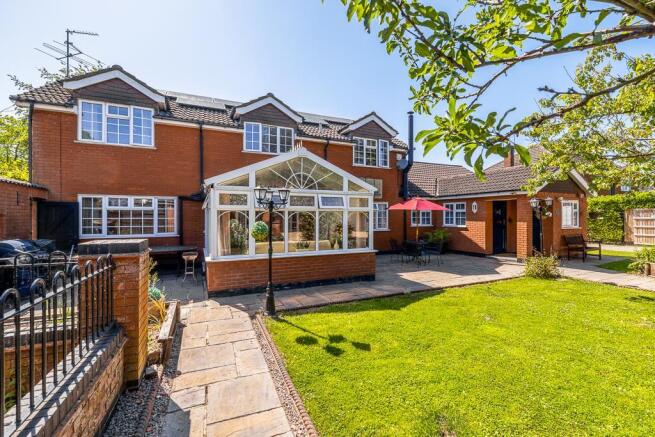 5 Redmile Close (Pinchbeck)-14.jpg