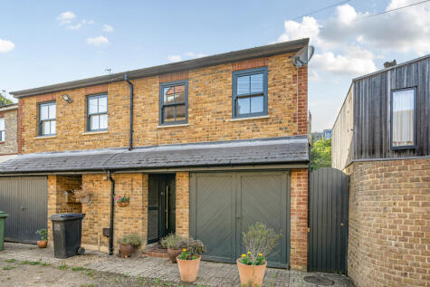 Garsington Mews, London