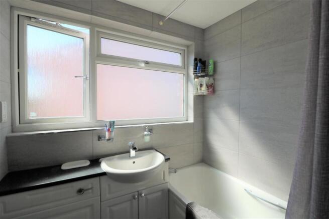 BATHROOM A.JPG