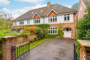 1, Restwell Avenue, Cranleigh GU6 8PQ