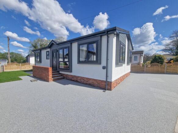 2 bed Park Home for sale Image 6
