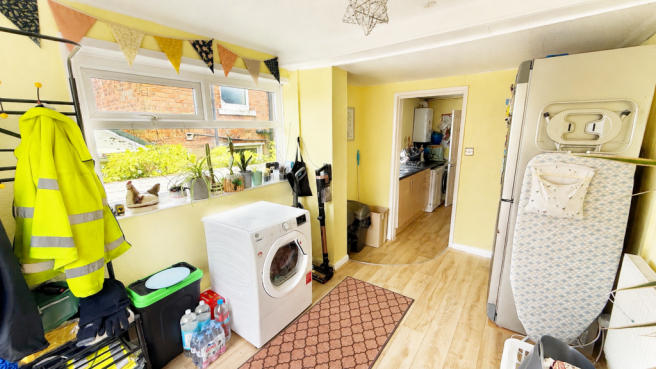3 bed Terraced for sale Image 9