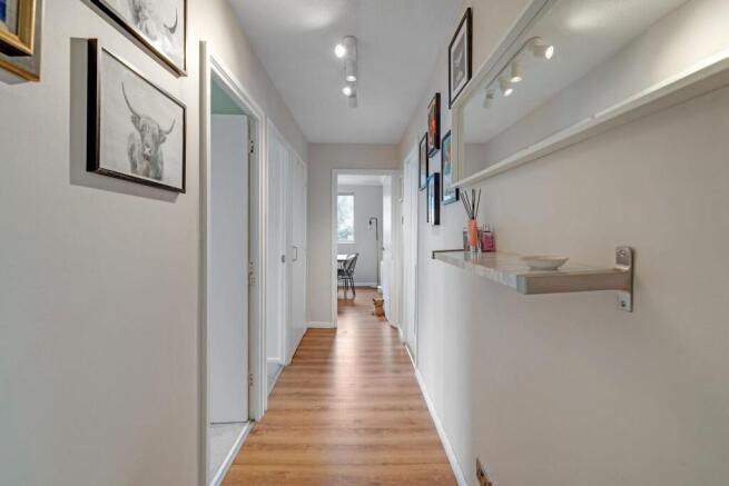 15-0c4d81909 - PropWPen - NS - 2 Ashurst Close SE2