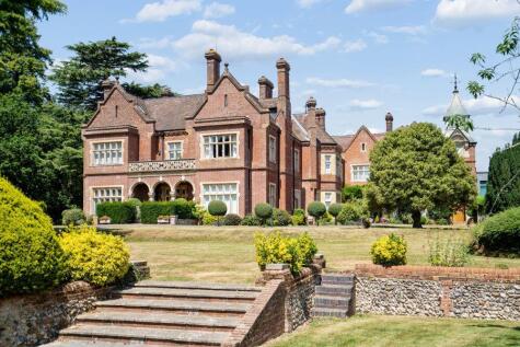 Durrants House, Croxley Green, Herts, WD3 3FT
