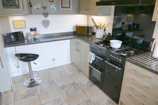 Kitchen b