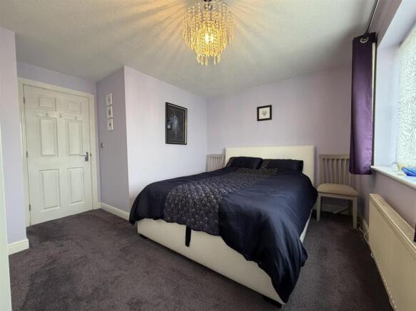 3 bed Semi-Detached for sale Image 10