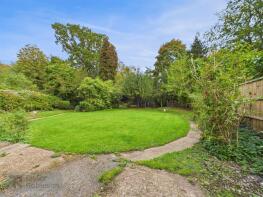 20, Leighlands, Pound Hill, Crawley RH10 3DW