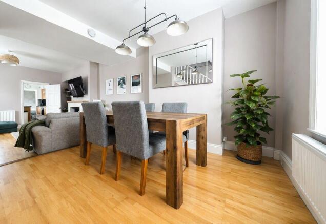 2 bed Terraced for sale Image 10