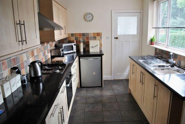 KITCHEN/BREAKFAST ROOM
