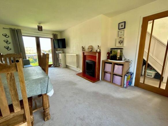 Amble Tonia, Denholme, Bradford, BD13 photo 4