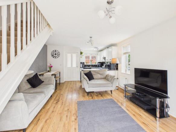 2 bed Semi-Detached for sale Image 3