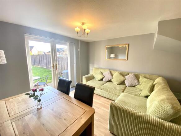 LIVING/DINING ROOM