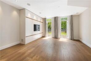 Flat 5, Greens Court, Lansdowne Mews, London W11 3AP