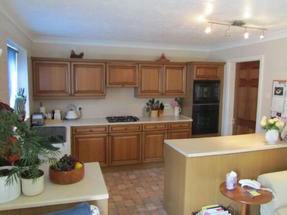 KITCHEN AREA
