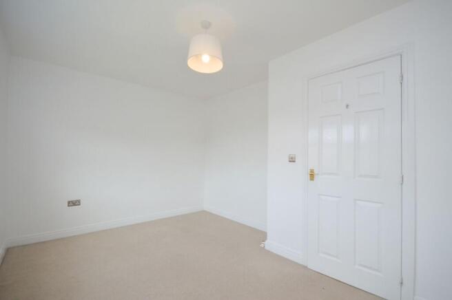 3 bed Terraced for sale Image 8