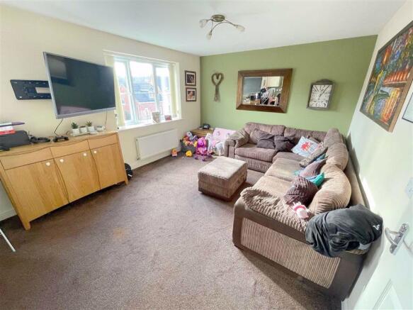 Open plan Lounge & Kitchen