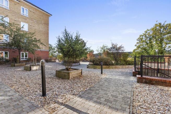 Mathews House, Tadros Court-9.jpg
