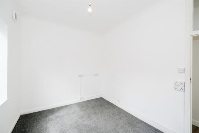 Chingford Mount road_2-18_web.jpg
