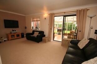 Lounge Photo 1