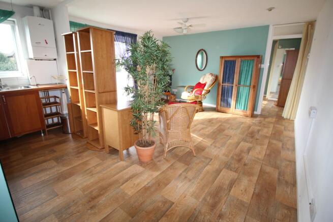 Kitchen Lounge 