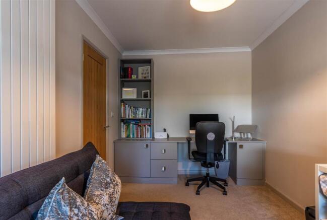 8420718-interior14.jpg