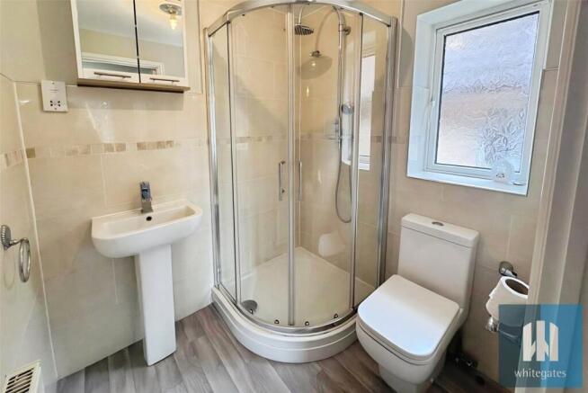 5 bed Detached to rent Image 6