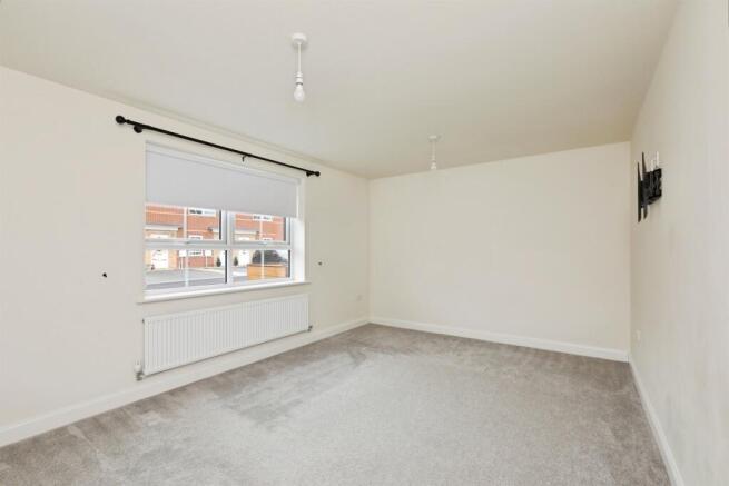 Farleigh Drive, Harworth, Doncaster photo 4