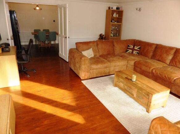 lounge 3