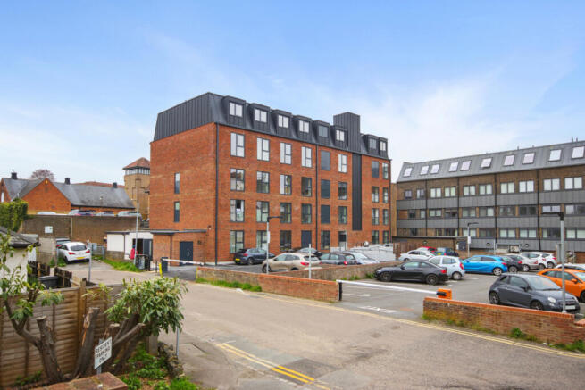 2 bed flat for sale Fairfield Road, Brentwood CM1