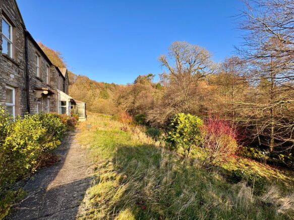 4 bed Detached for sale Image 4