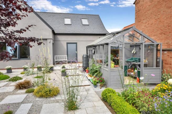 GREENHOUSE AND POTTING SHED