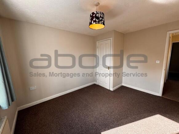 2 bed End of Terrace to rent Image 9