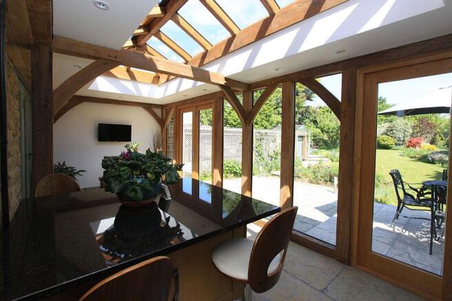 Garden/ dining Room