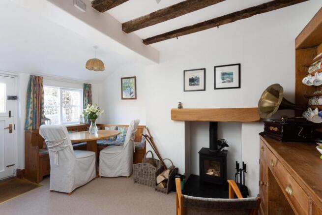 4 bed House for sale Image 4