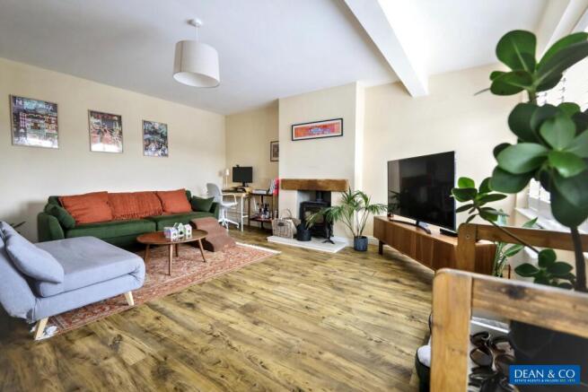 Lynchets Crescent, Hove, Brighton & Hove photo 4