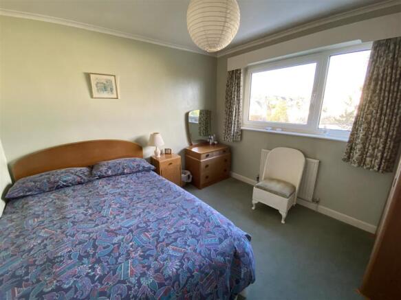 BEDROOM 2
