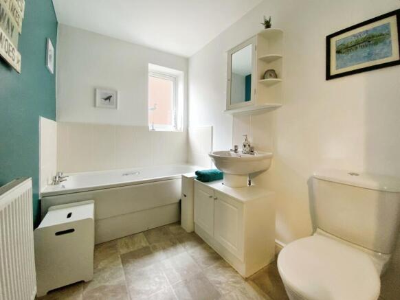 3 bed Detached for sale Image 11