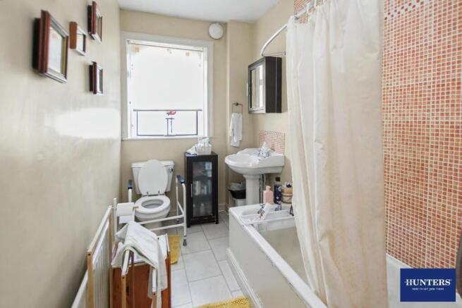 4 bed Terraced for sale Image 11
