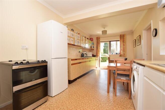 Kitchen / Breakfast Area