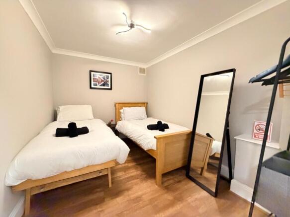 5 bed End of Terrace for sale Image 4