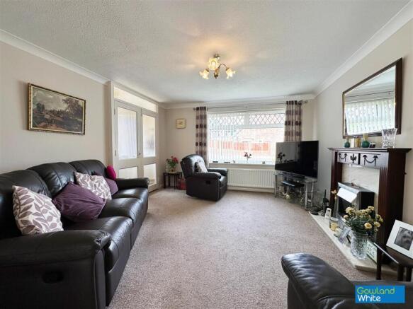 3 bed Semi-Detached for sale Image 6