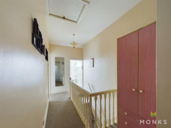 CAM01348G0-PR0370-STILL010.jpg