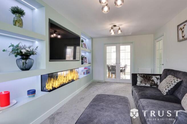 4 bed Detached for sale Image 11
