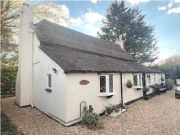 Little Holbury Farmhouse, Lime Kiln Lane, Holbury SO45 2HE
