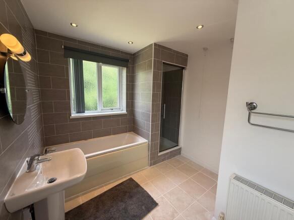 3 bed Detached for sale Image 12